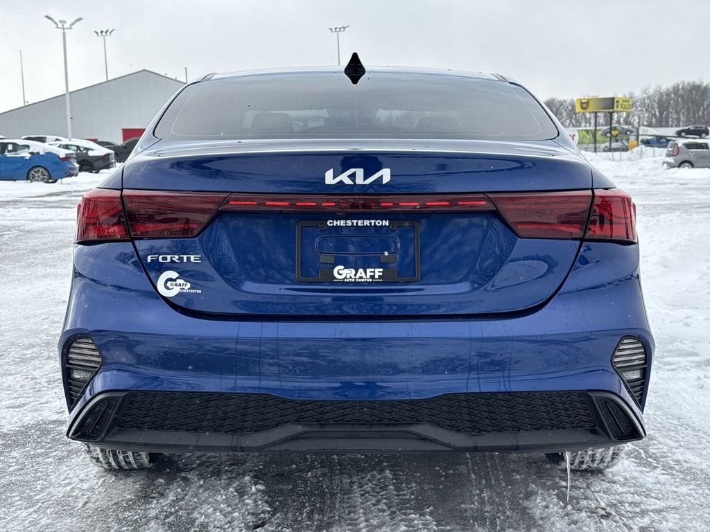 Used 2022 Kia Forte LXS image 7