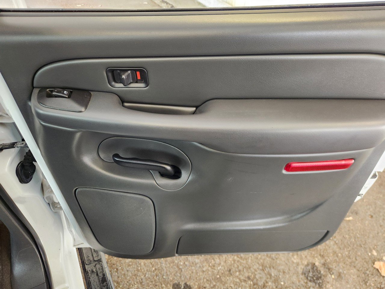 Used 2006 Chevrolet Silverado 3500 LT w/ Heavy-Duty Power Package image 16