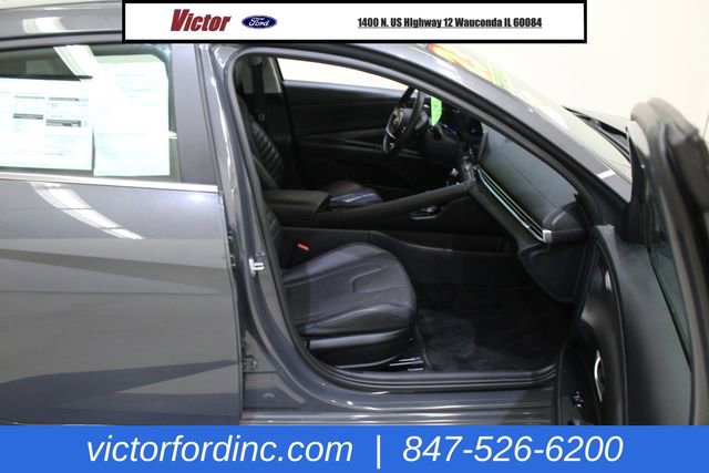 Used 2023 Hyundai Elantra Limited image 23