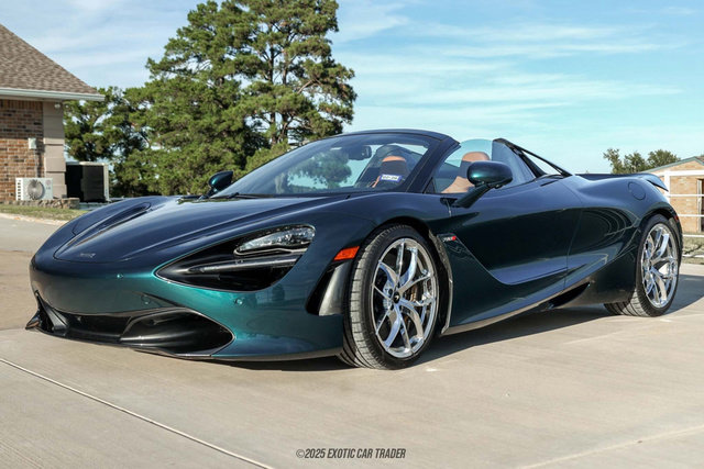 Used 2022 McLaren 720S Spider image 14