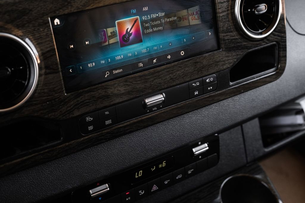 Used 2020 Mercedes-Benz Sprinter 3500 w/ Windows All Around Package image 22