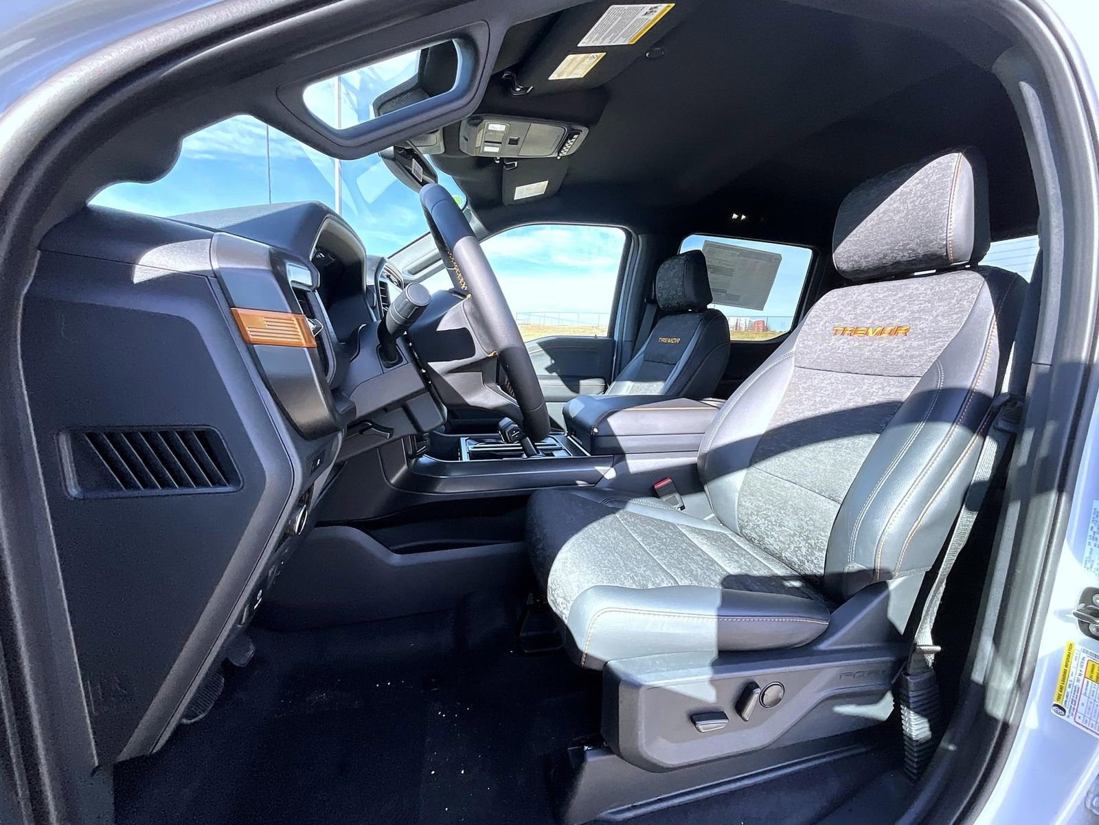 New 2025 Ford F150 Tremor w/ Tow/Haul Package image 9