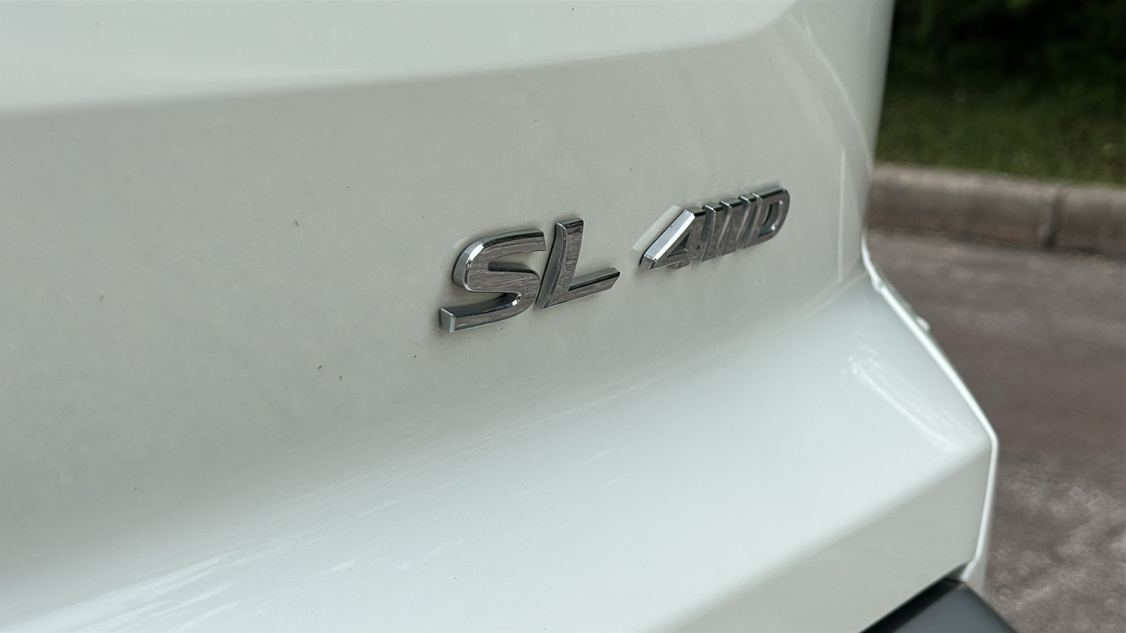Used 2024 Nissan Pathfinder SL AWD/4WD image 9