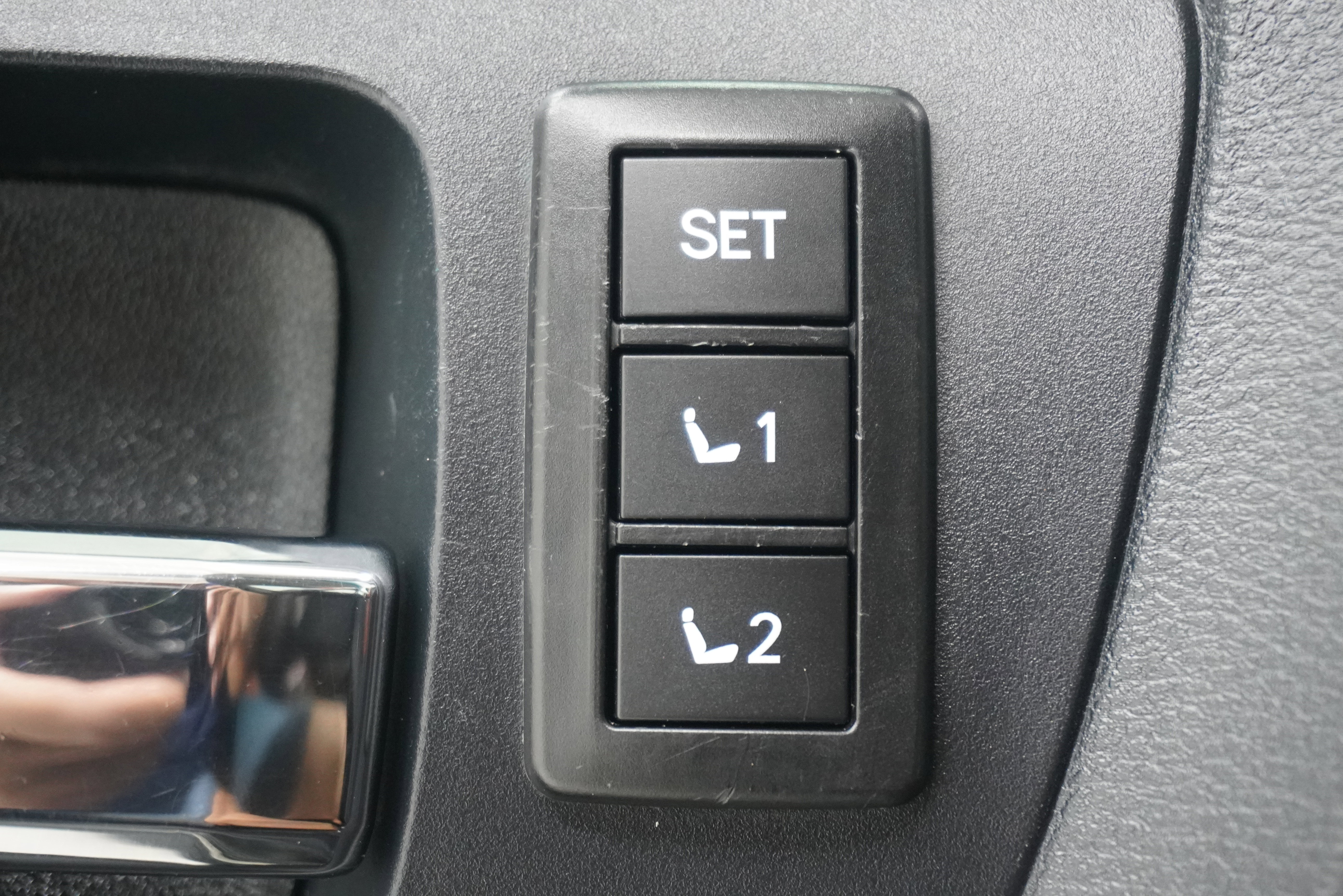 Used 2015 Toyota Tundra 1794 Edition AWD/4WD image 13