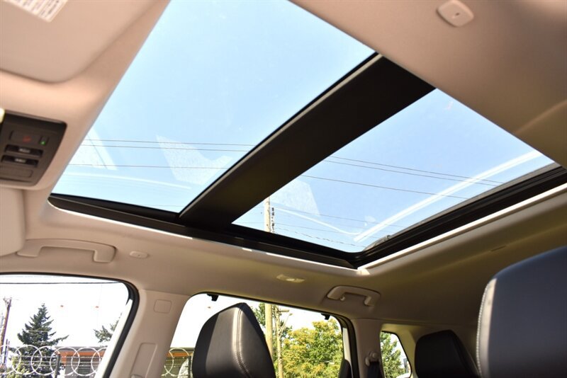 Used 2026 Nissan Rogue Platinum w/ Platinum Premium Package AWD/4WD image 12