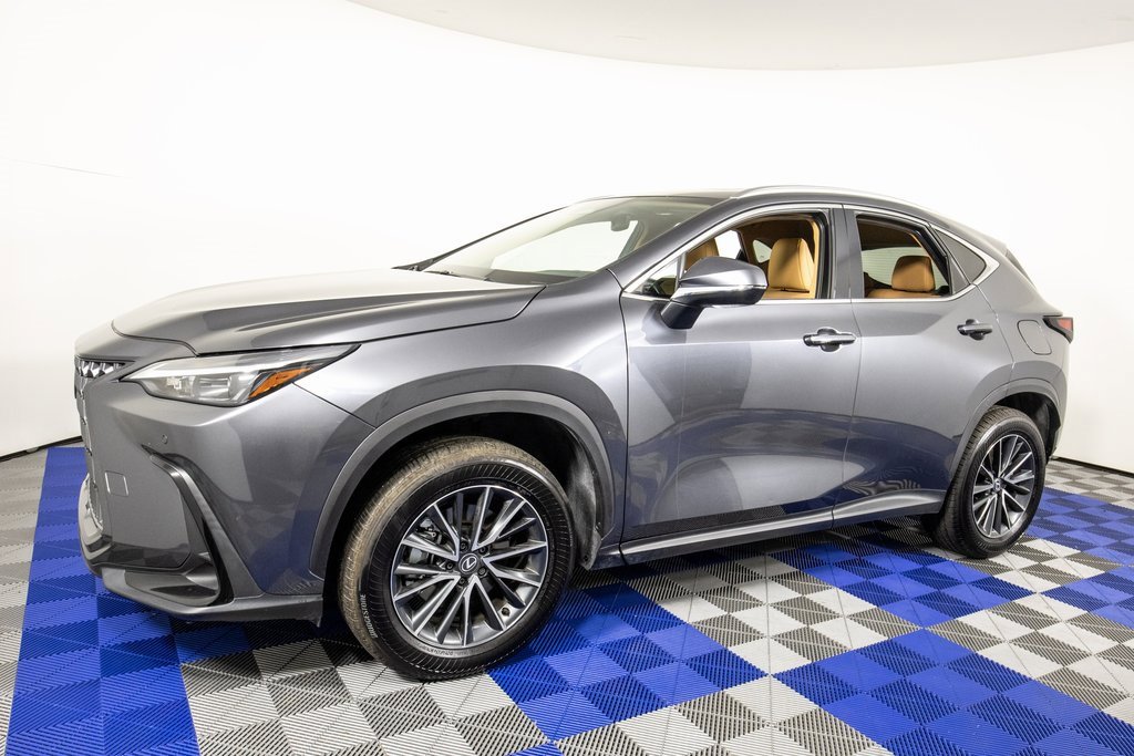 Used 2025 Lexus NX 250 FWD w/ Premium Package image 1