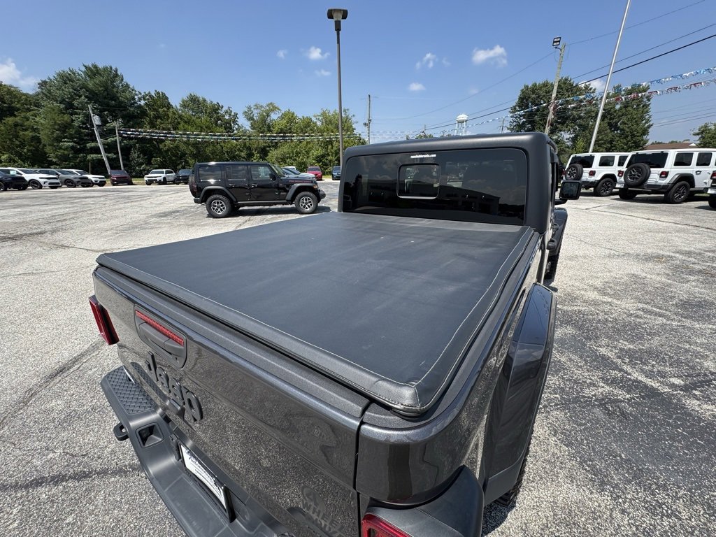 Used 2021 Jeep Gladiator Willys image 7