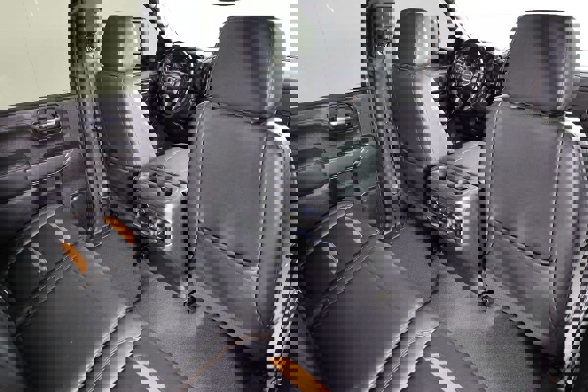 Used 2023 GMC Sierra 2500 AT4 w/ AT4 Preferred Package AWD/4WD image 44