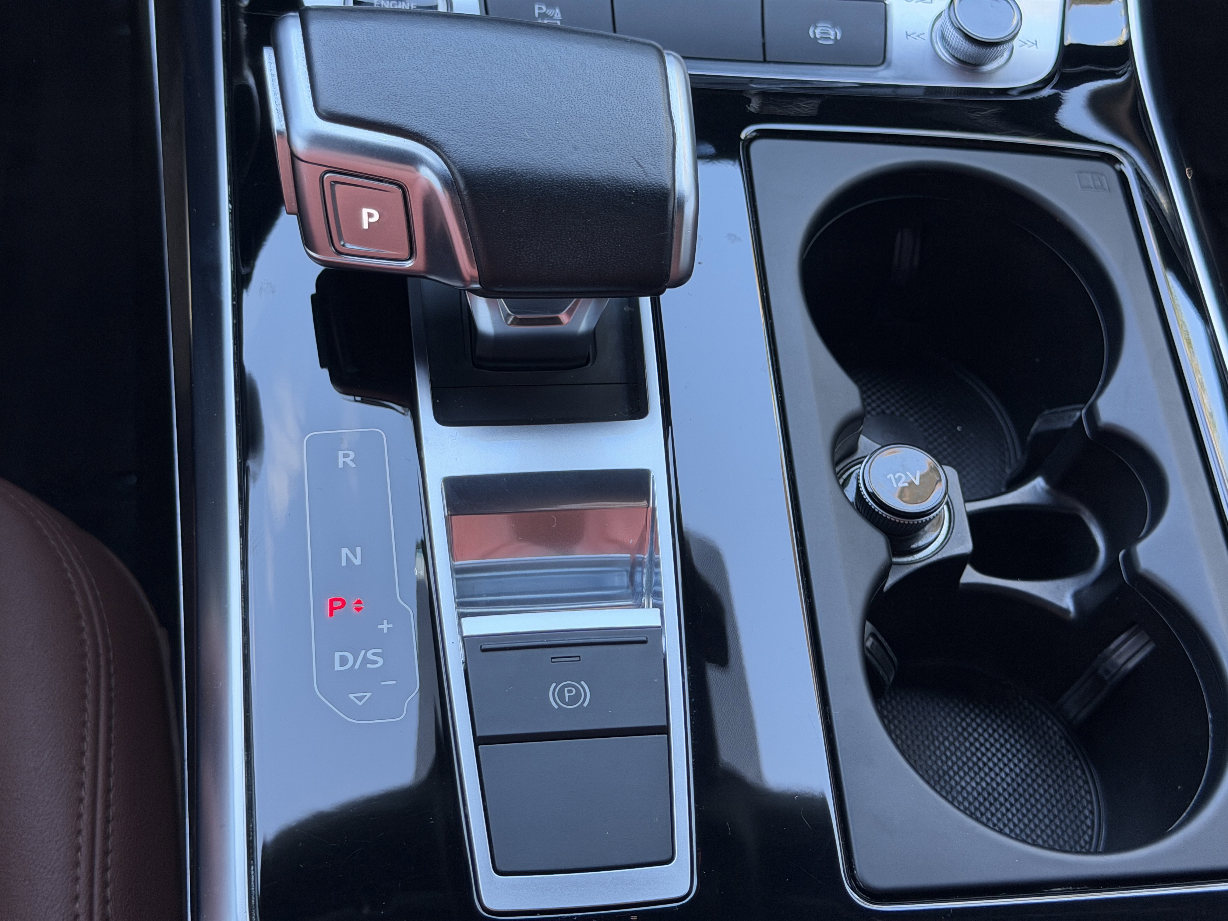 Used 2021 Audi Q8 Premium Plus AWD/4WD image 25