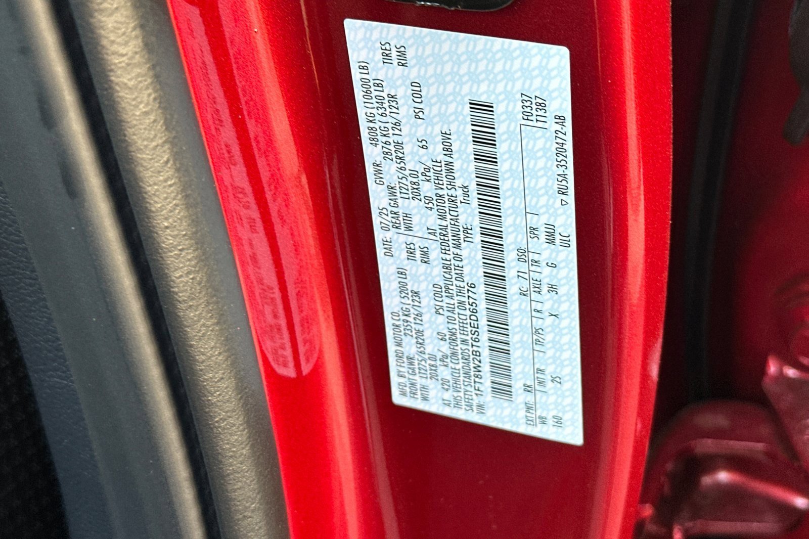 New 2025 Ford F250 XLT w/ Black Appearance Package image 28