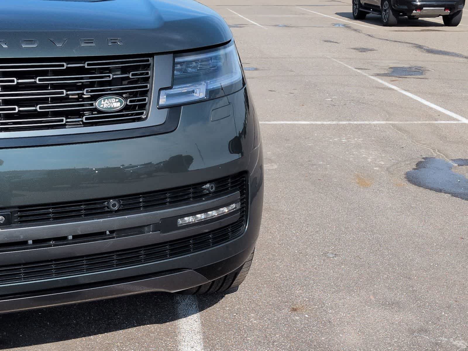 Certified 2025 Land Rover Range Rover SE AWD/4WD image 10