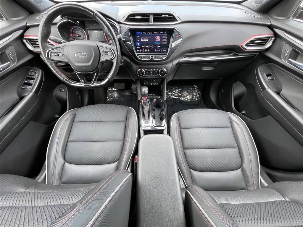 Used 2023 Chevrolet TrailBlazer RS w/ Sun and Liftgate Package FWD image 10