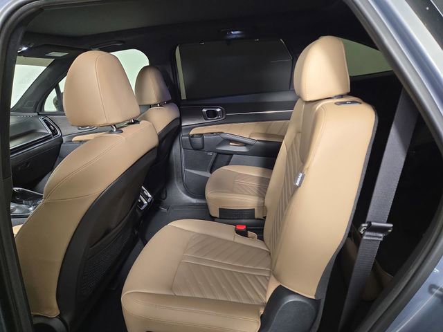 Certified 2024 Kia Sorento SX Prestige w/ Olive Brown Leather Package image 17