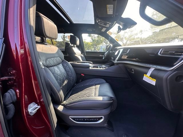 Used 2025 Jeep Grand Wagoneer Series III w/ Rear Seat Video Group 1 AWD/4WD image 27