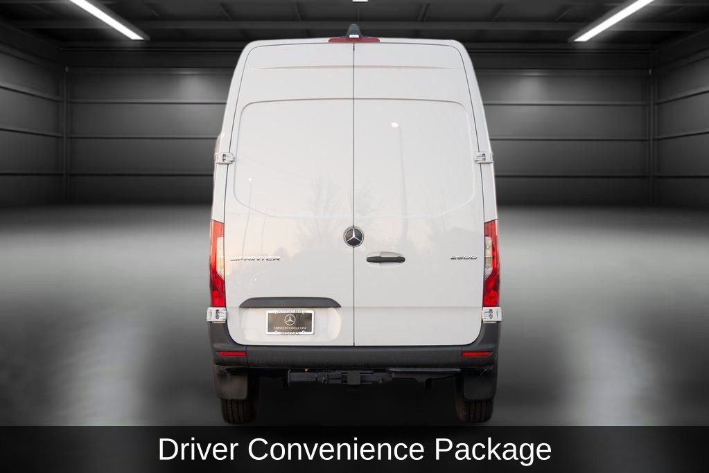 Used 2025 Mercedes-Benz Sprinter 2500 image 4
