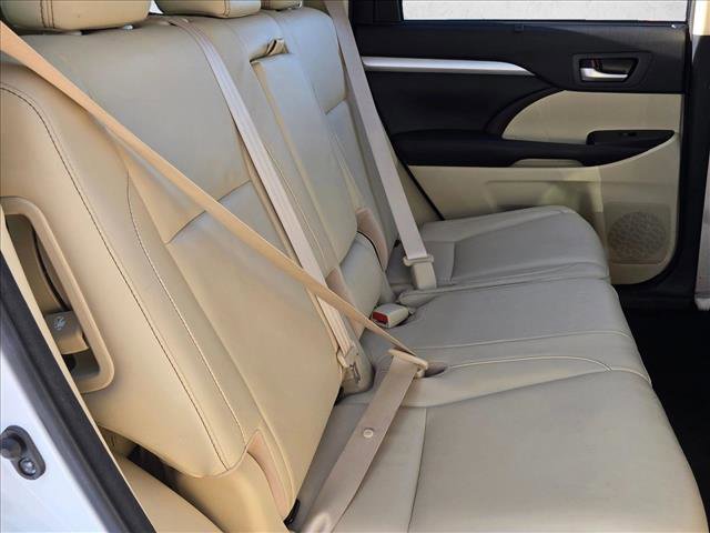 Used 2017 Toyota Highlander XLE image 21