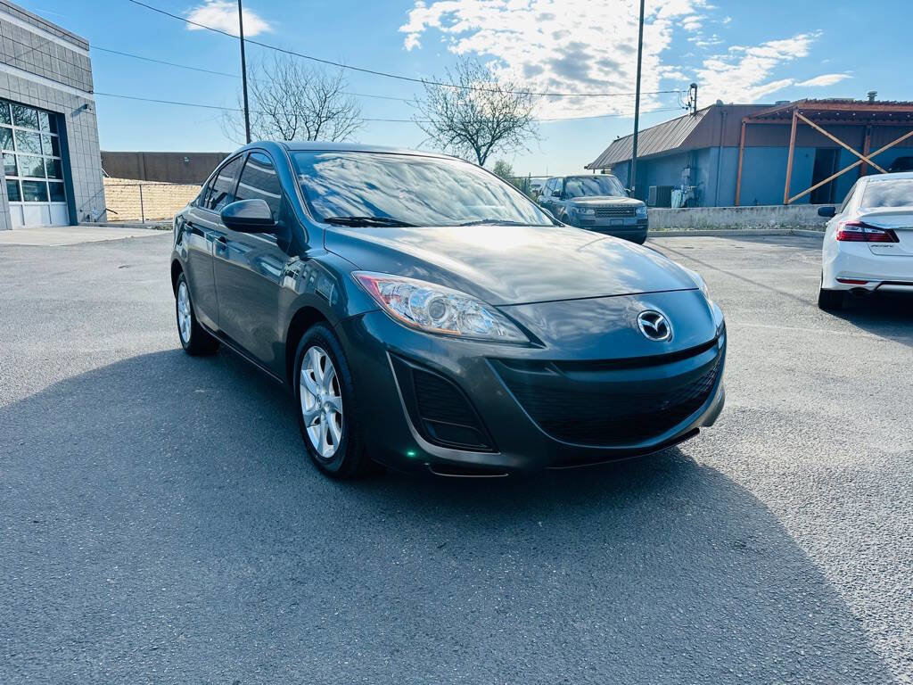 Used 2010 MAZDA MAZDA3 i Touring FWD image 2