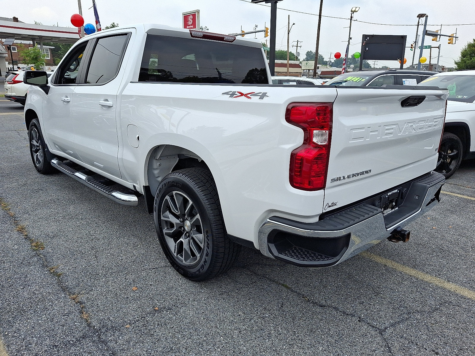 Used 2023 Chevrolet Silverado 1500 LT image 2