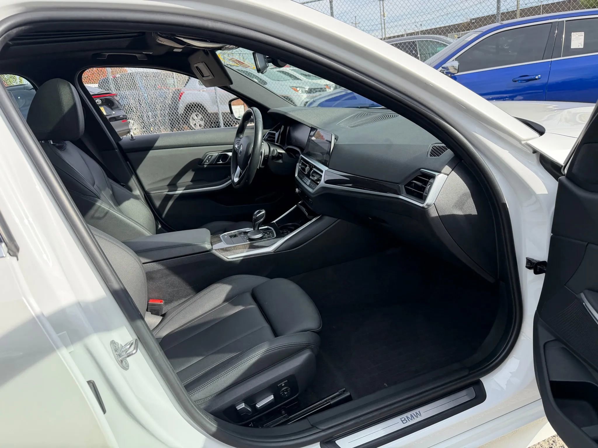 Used 2020 BMW 330i xDrive Sedan w/ Premium Package image 26