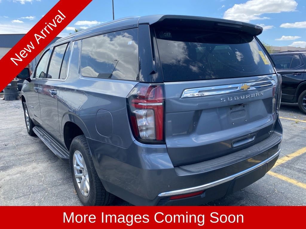 Used 2022 Chevrolet Suburban LT RWD image 4