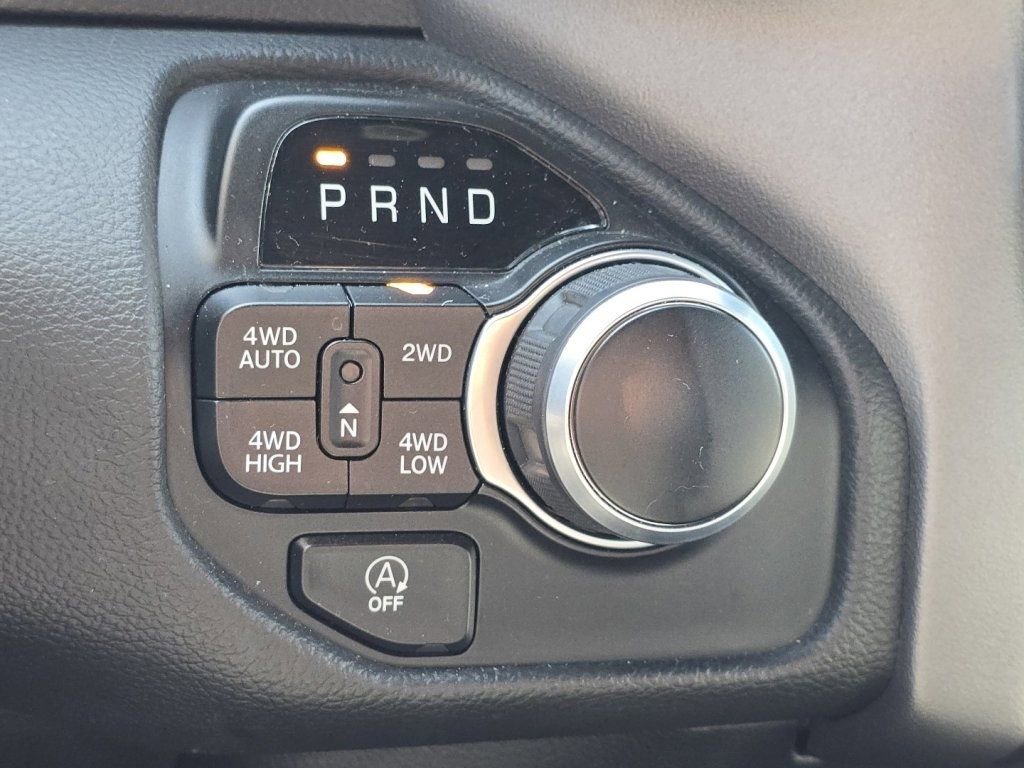 Used 2021 RAM 1500 Big Horn AWD/4WD image 3