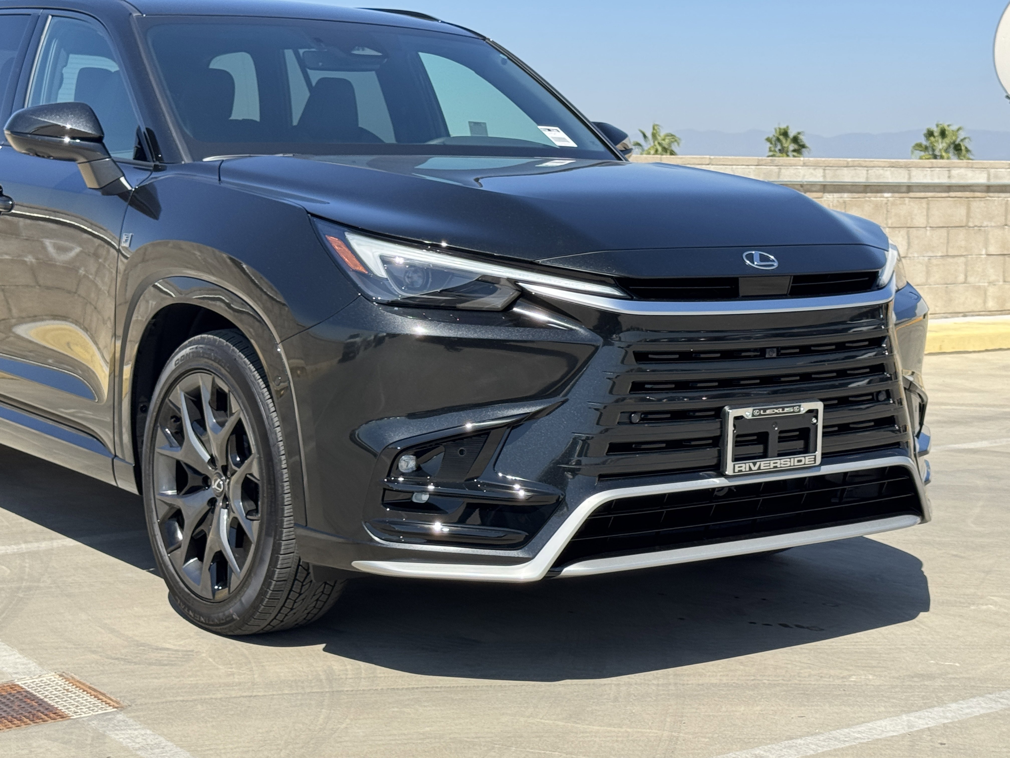 New 2025 Lexus TX 500h AWD image 3