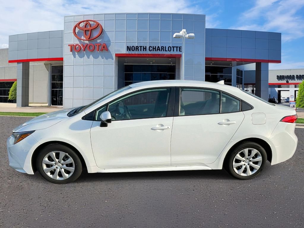 Used 2024 Toyota Corolla LE image 6