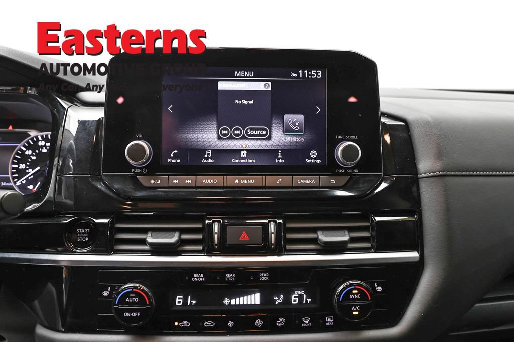 Used 2025 Nissan Pathfinder SV FWD image 12