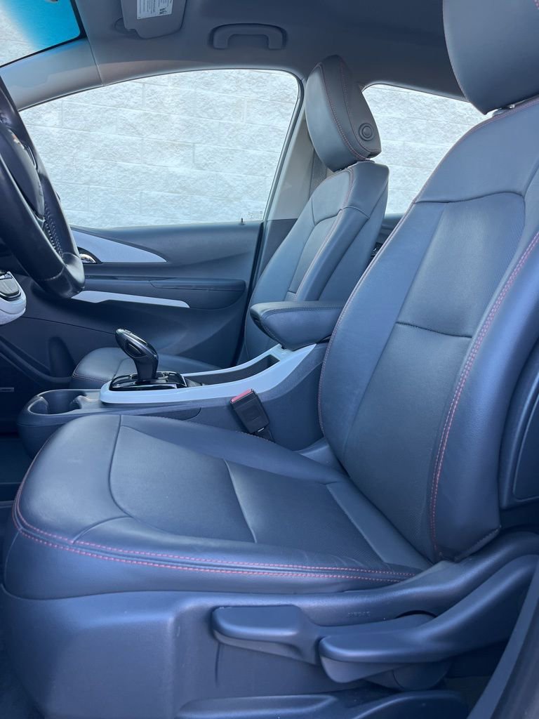 Used 2019 Chevrolet Bolt Premier w/ Infotainment Package image 7