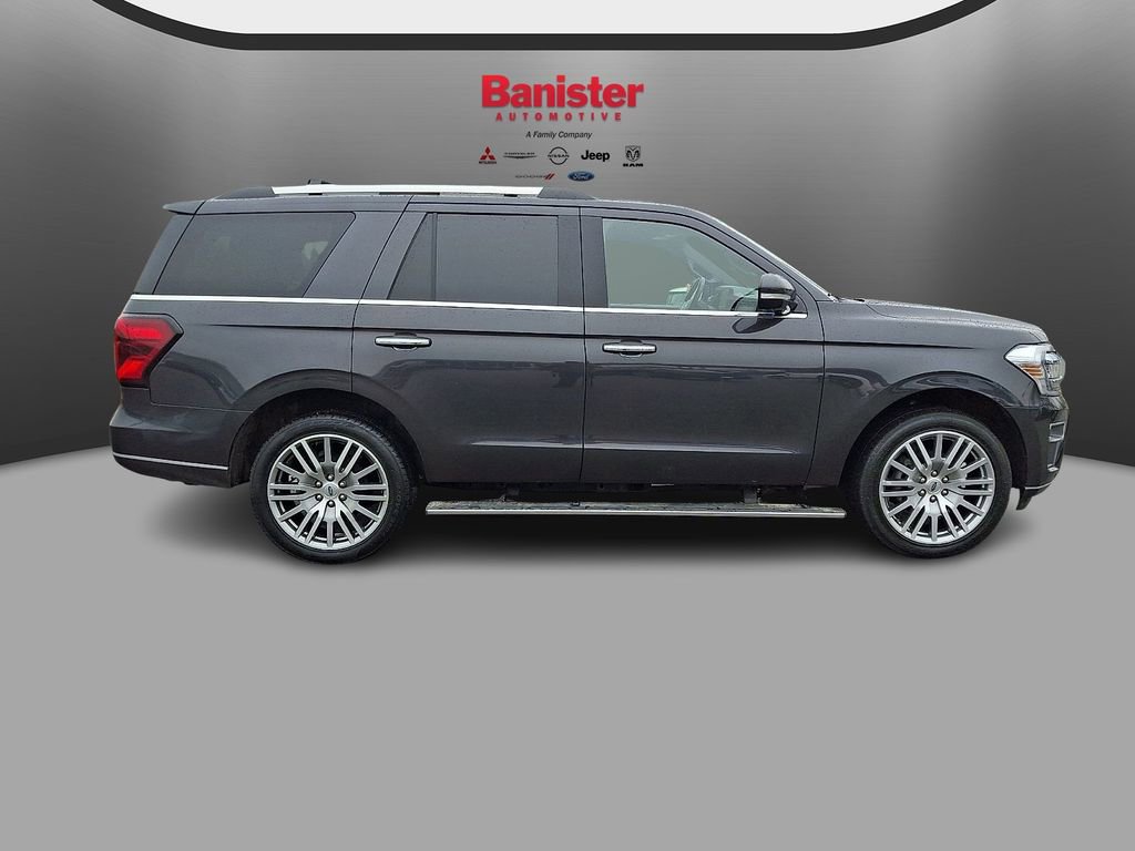 Used 2024 Ford Expedition Limited image 7