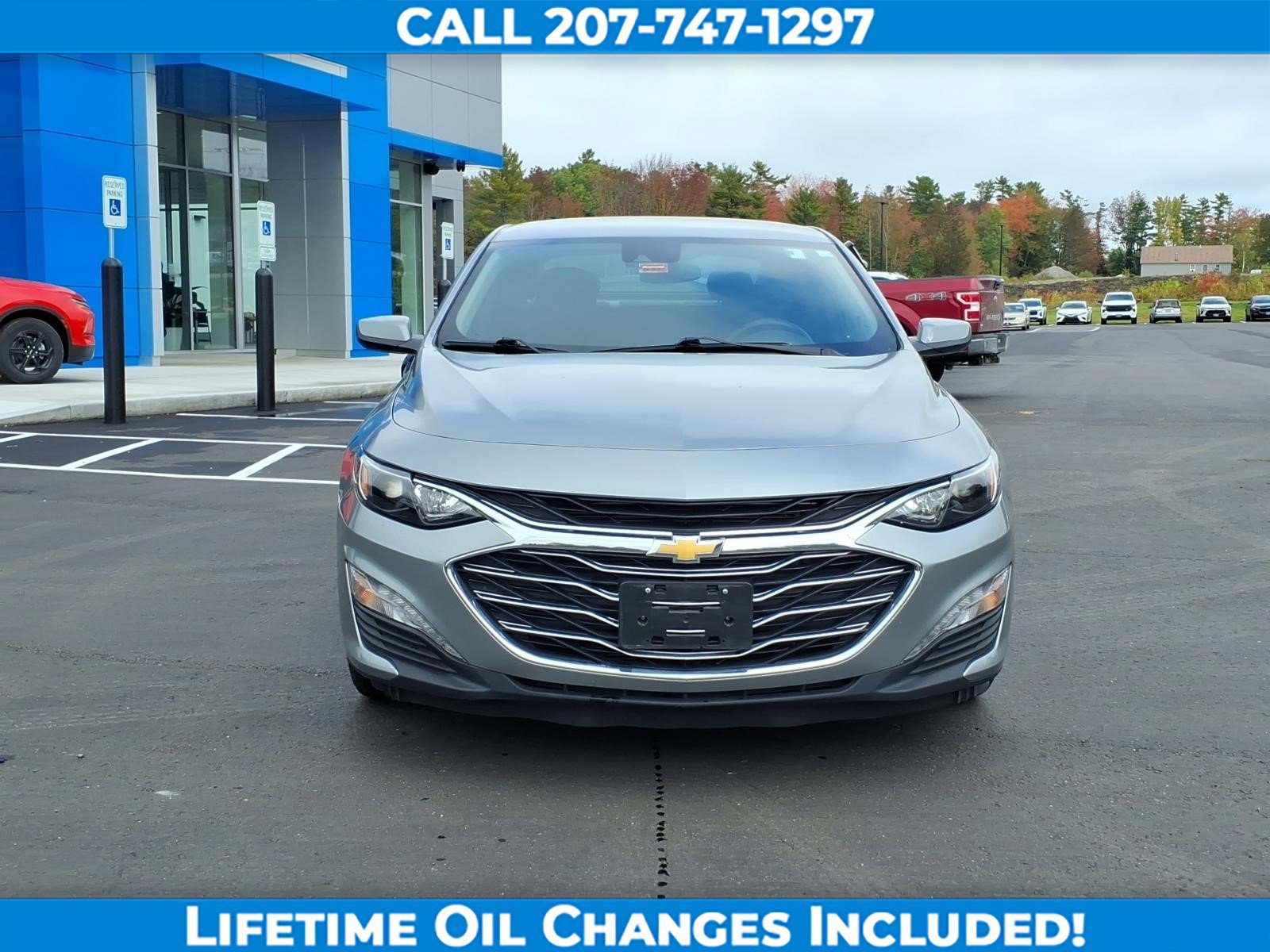 Used 2025 Chevrolet Malibu LT FWD image 2