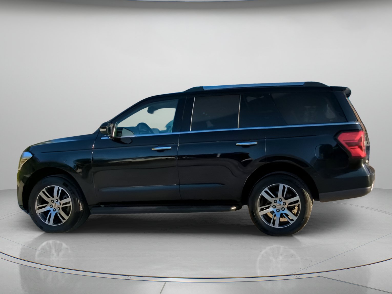 Certified 2024 Ford Expedition Limited AWD/4WD image 18