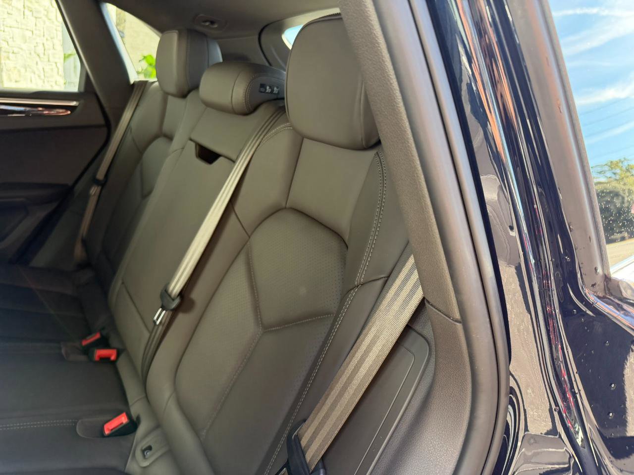 Used 2018 Porsche Macan S image 44