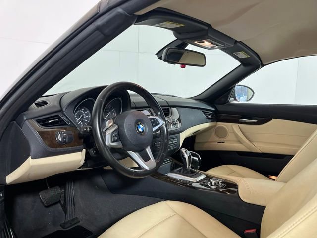 Used 2010 BMW Z4 sDrive35i image 17