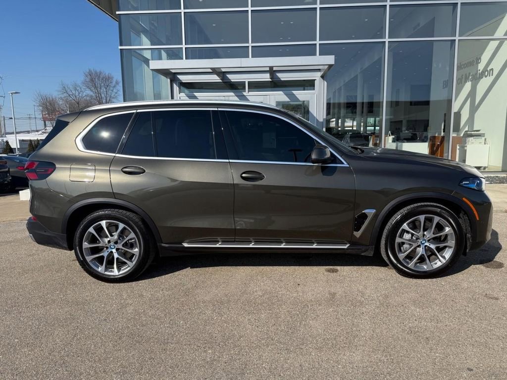 Used 2025 BMW X5 xDrive50e w/ Executive Package AWD/4WD image 3