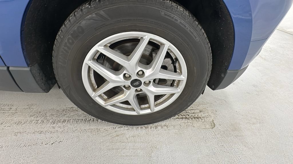 Used 2023 Ford Edge SEL image 9