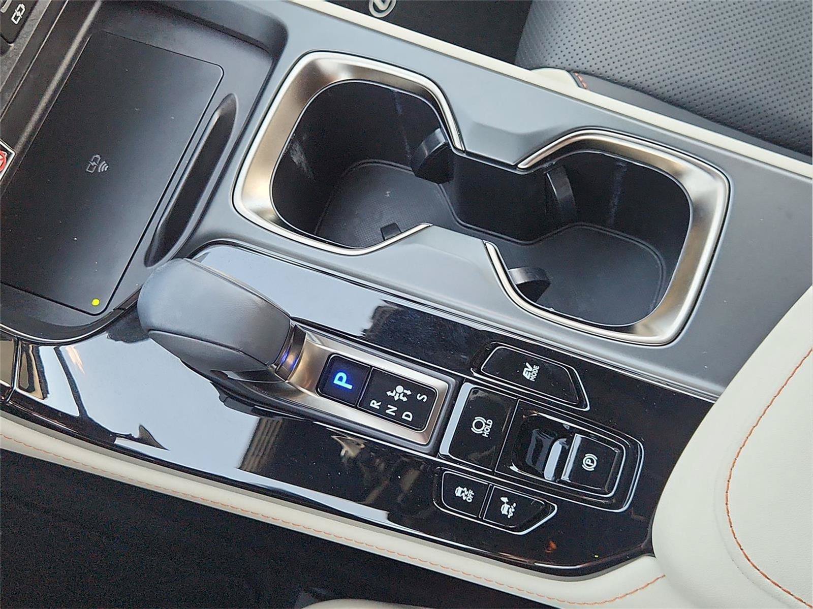Used 2024 Lexus NX 350h AWD image 16