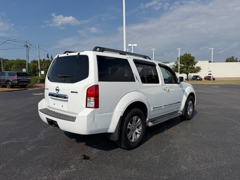Used 2011 Nissan Pathfinder Silver w/ Protection Pkg AWD/4WD image 7