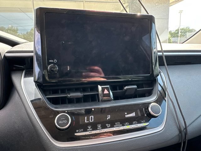 Used 2024 Toyota Corolla LE FWD image 31