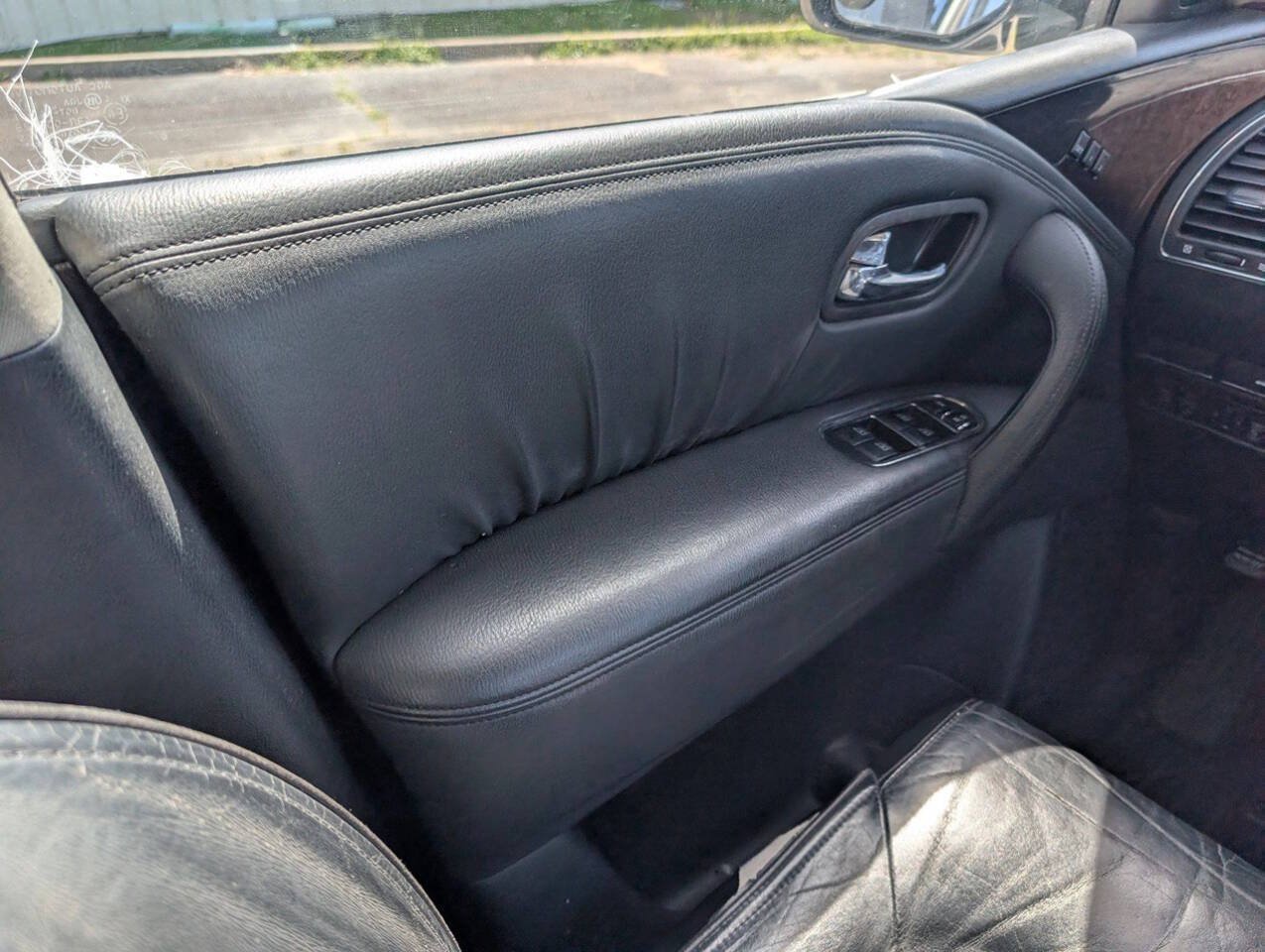 Used 2012 INFINITI QX56 4WD w/ Deluxe Touring Pkg image 38