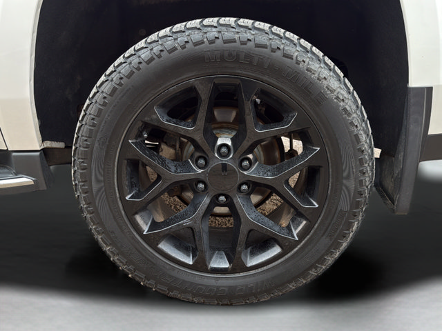 Used 2017 GMC Yukon XL Denali w/ Open Road Package AWD/4WD image 26