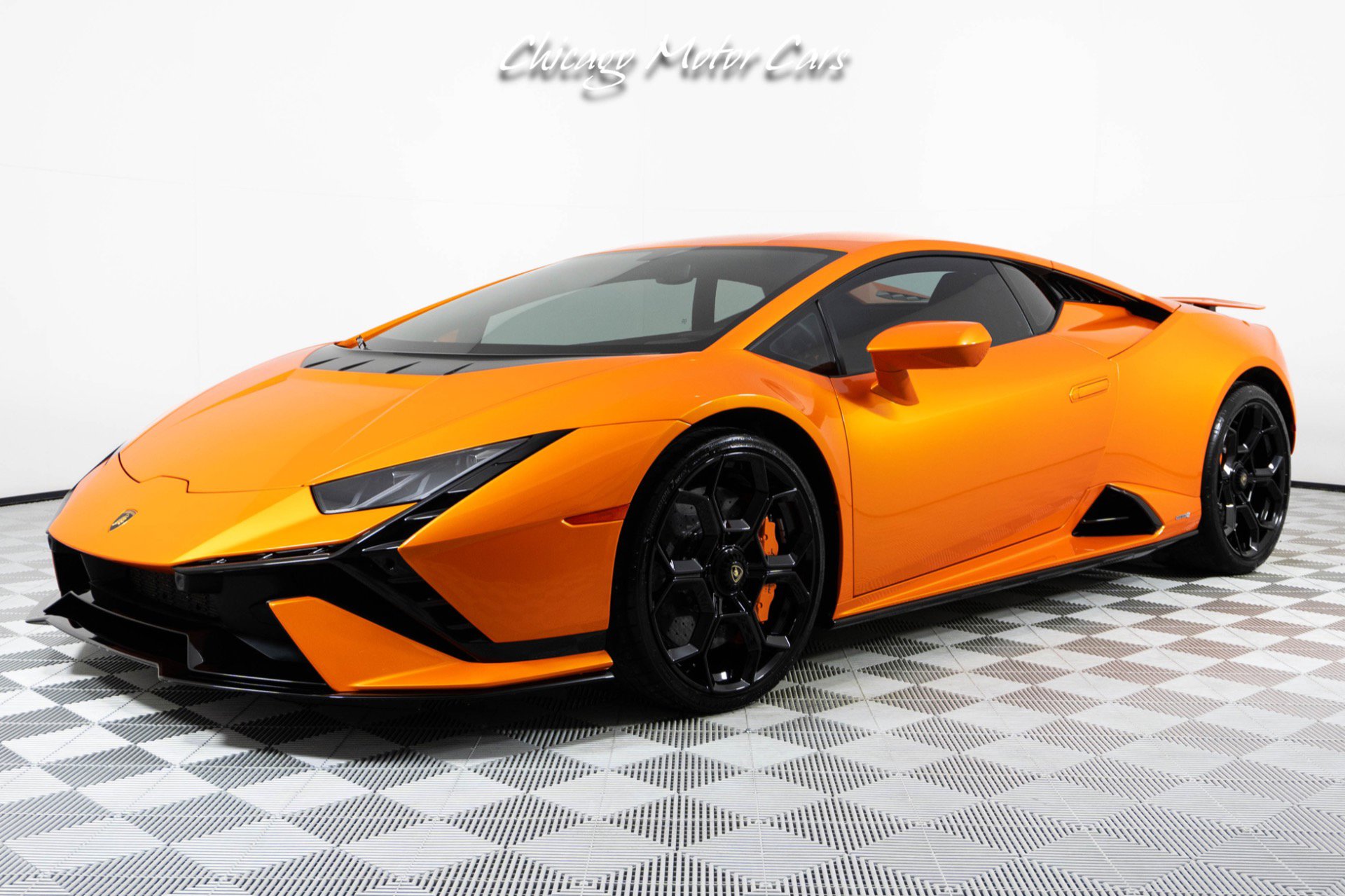 Used 2023 Lamborghini Huracan Tecnica image 1