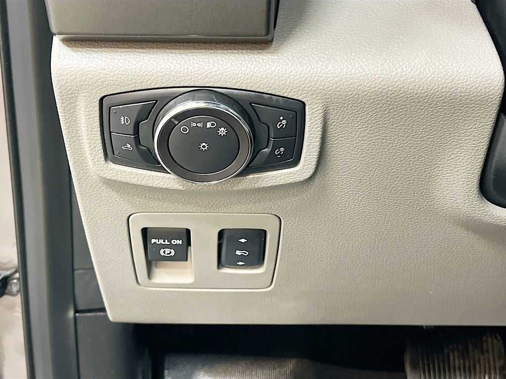 Used 2018 Ford F150 XLT w/ Equipment Group 302A Luxury image 10