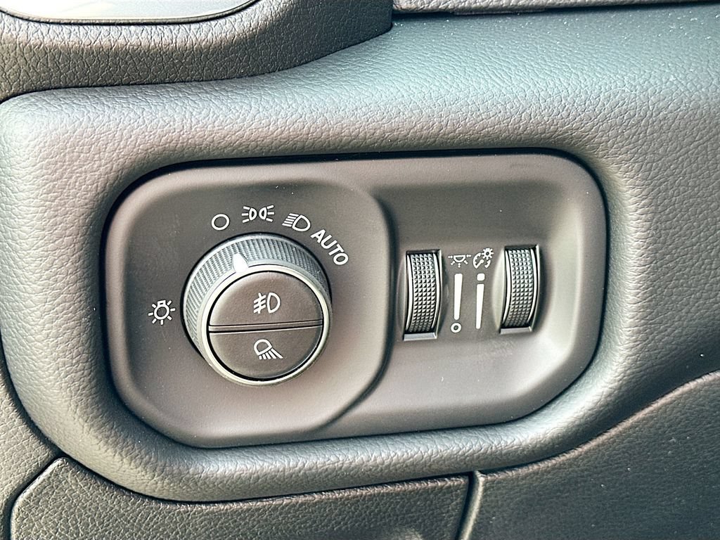 New 2026 RAM 1500 Laramie w/ Night Edition AWD/4WD image 14