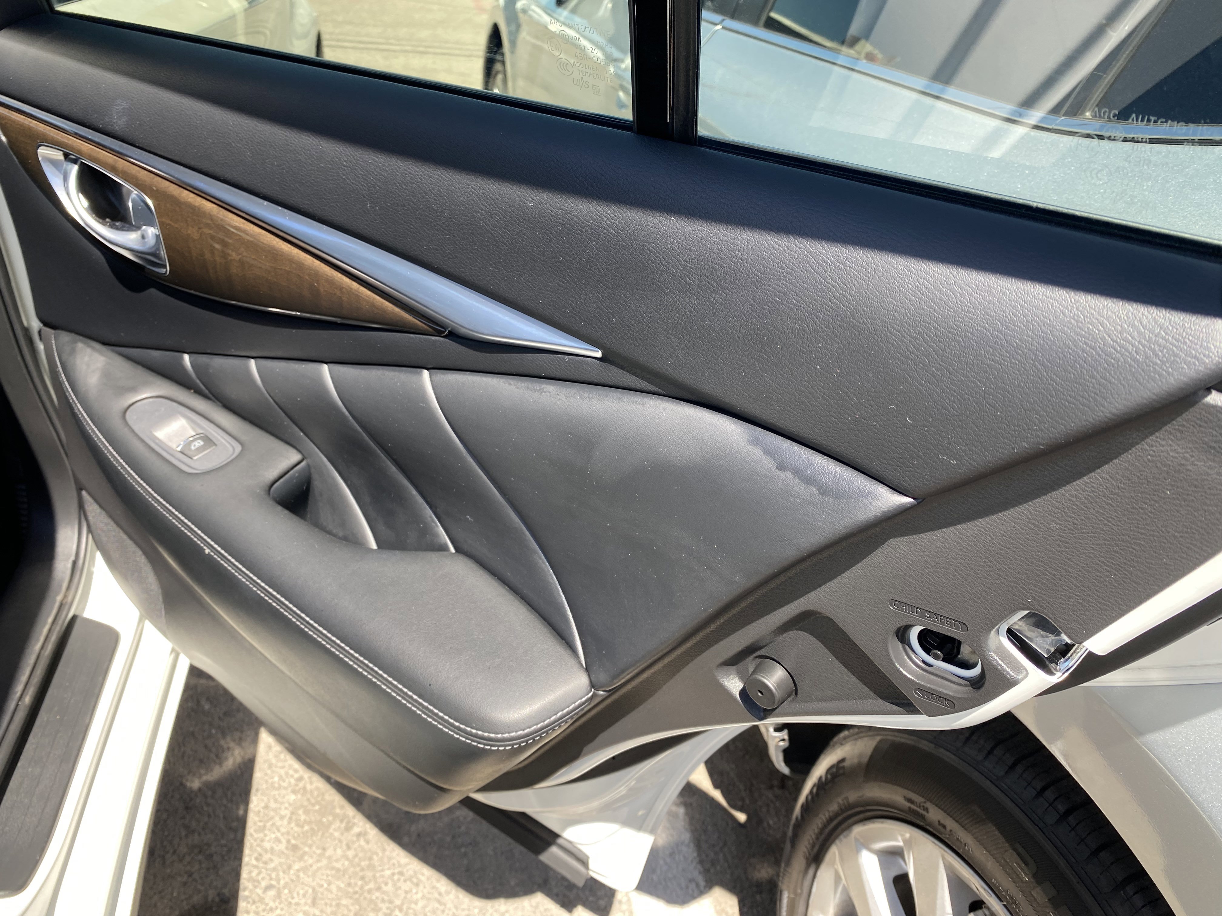 Used 2019 INFINITI Q50 Luxe w/ Essential Package (3.0T Luxe) RWD image 19