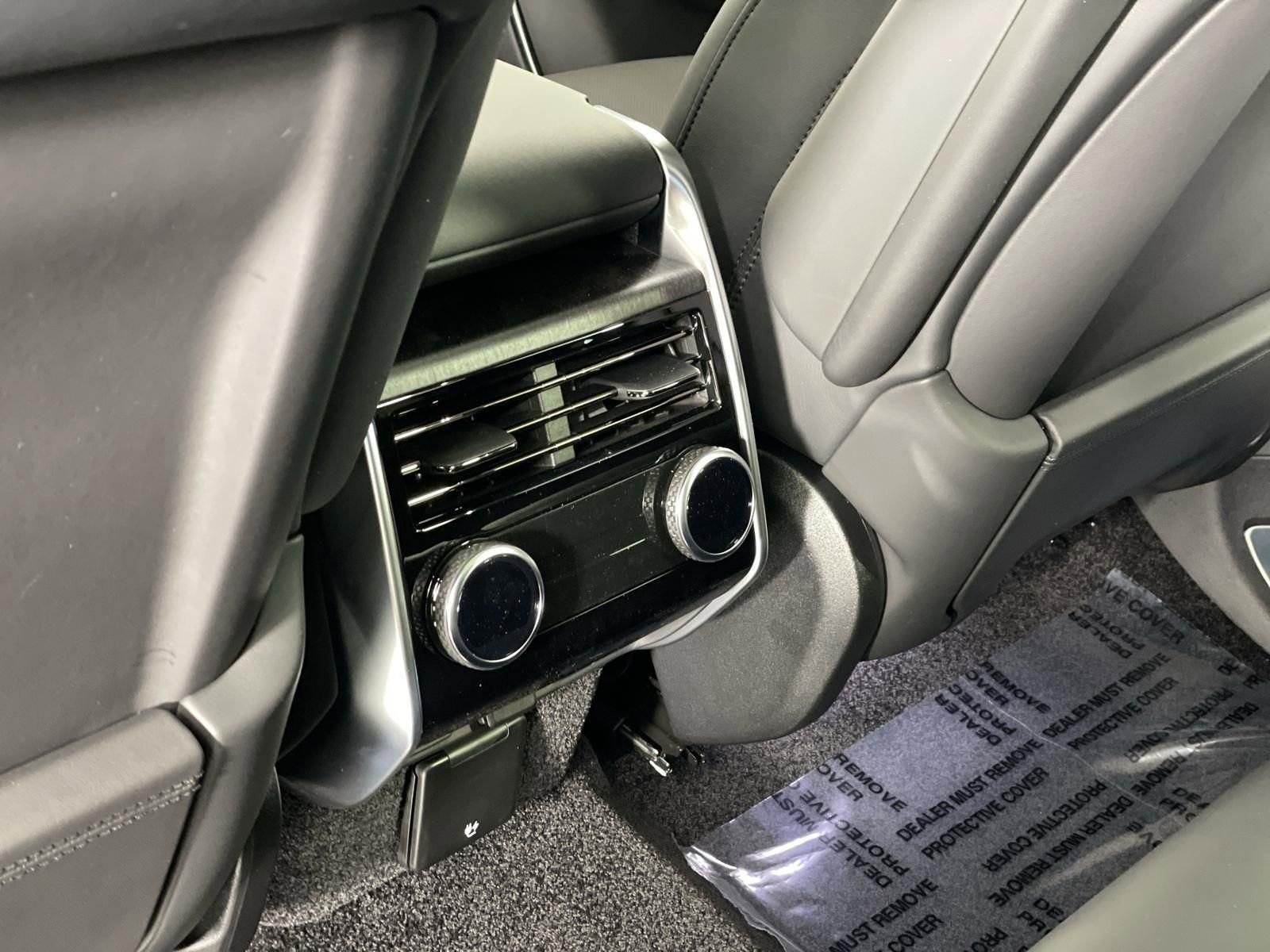 Used 2023 Land Rover Range Rover SE AWD/4WD image 30