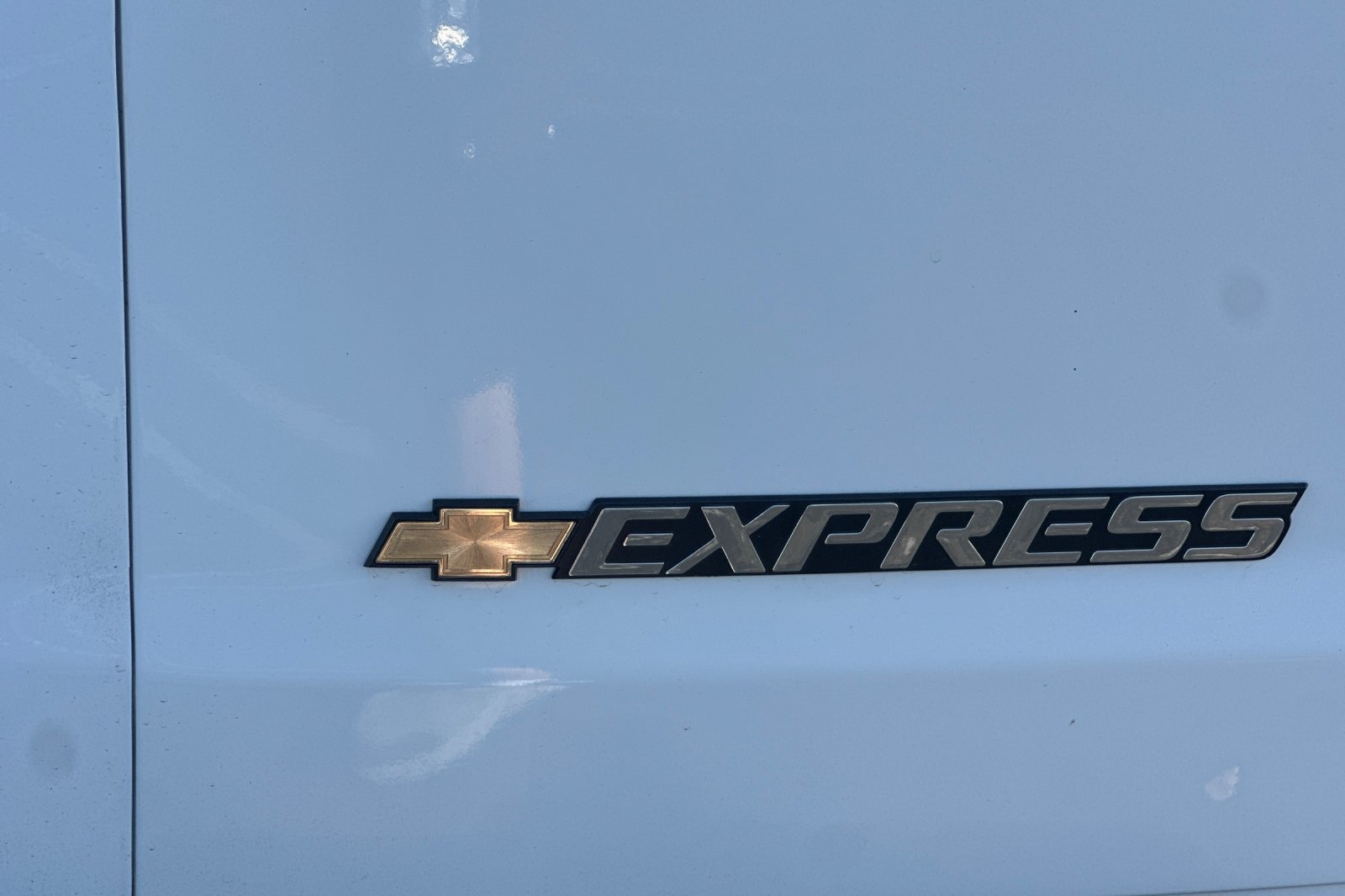 Used 2025 Chevrolet Express 2500 w/ Driver Convenience Package RWD image 44