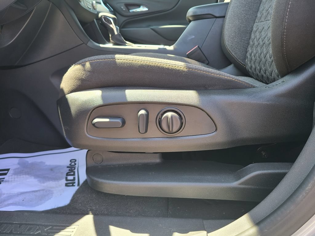 Used 2024 Chevrolet Equinox LT AWD/4WD image 21