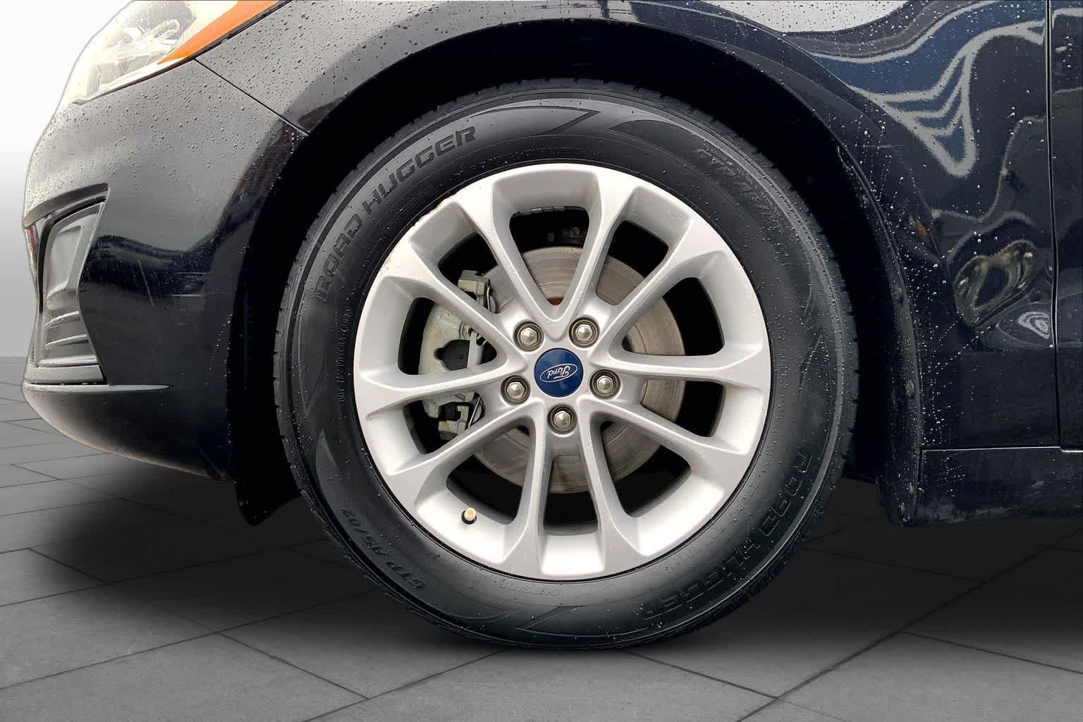 Used 2020 Ford Fusion SE FWD image 10
