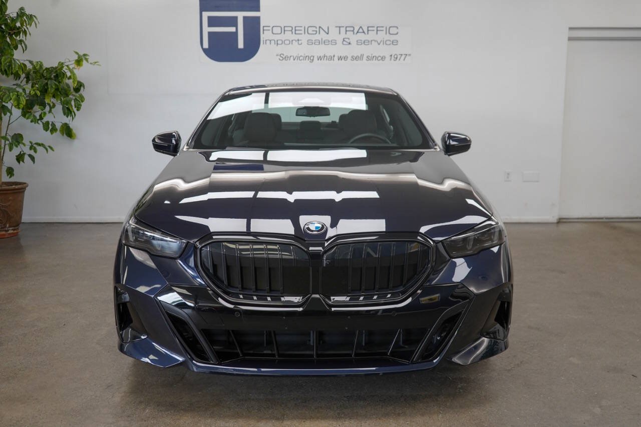 Used 2026 BMW 540i xDrive AWD/4WD image 2